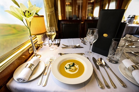 南ア産食材を使ったフルコース料理をどうぞ