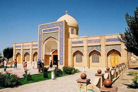 =バハウッディン廟