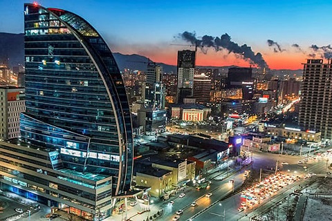 発展するウランバートルの街並み