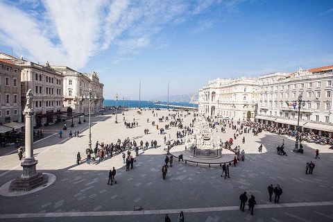 イタリア統一広場