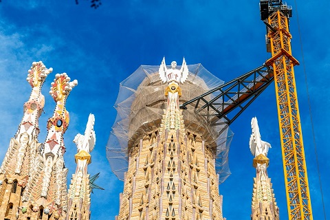 建設中の主塔部分