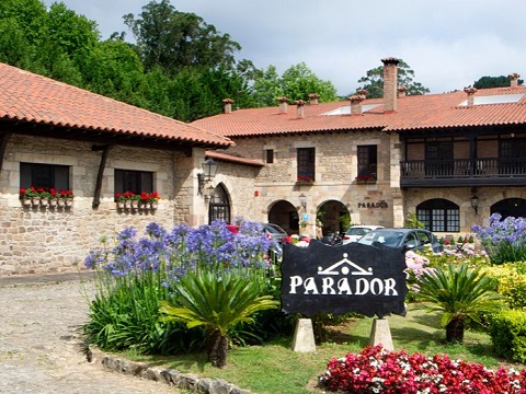 パラドール外観