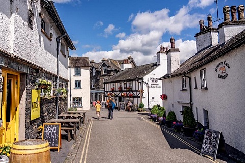 ホークスヘッド村