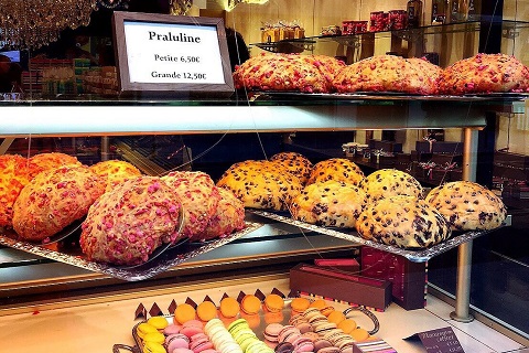 グルメストリート「ランビュトー通り」