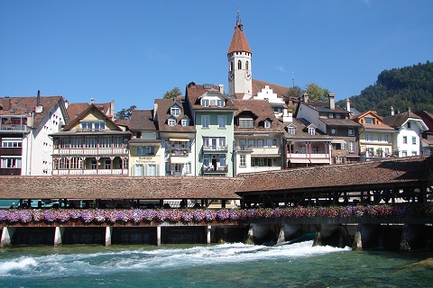 アーレ川の水門（パノラマ橋）